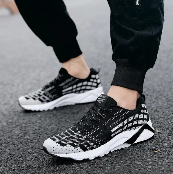 
sports shoes new arrival fashion breathable knitted mesh casual shoes round toe lace-up men shoes wholesale 2021 