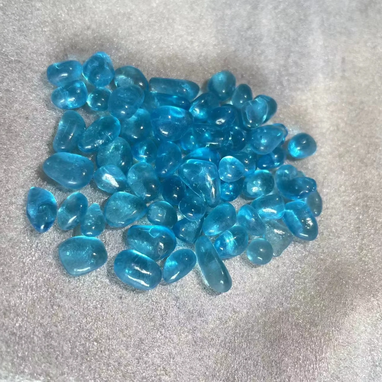 Premium Natural Onyx Stone Tumbled Quartz & Smooth Pebbles Crystal Glass Color Coated Machine Polished Gravel Gravel Veneer