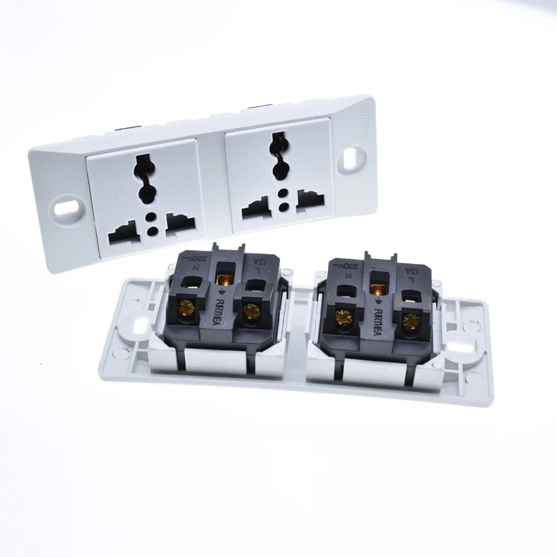 double universal wall outlet with screw hole 13A250V white with Child protection door dual Universal power socket