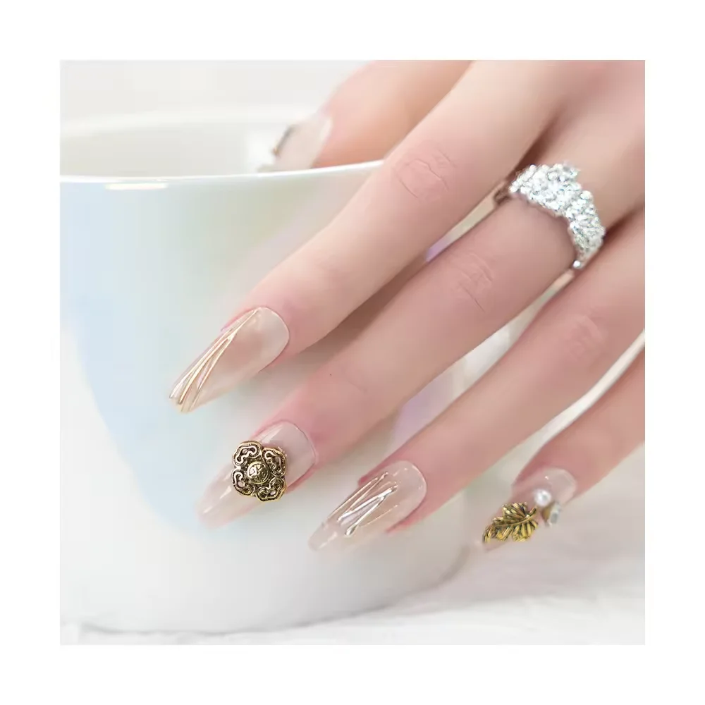 Long Lasting Handmade Nail Press On Gold Flower And Leaf Metallic Artificial Nails Human Finger Nails For Sell