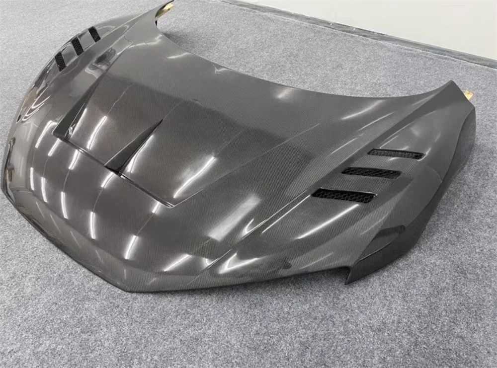 Used for Audi R8 1016 style carbon fiber car engine hood, best-selling new R8 car engine hood in 2017-2018