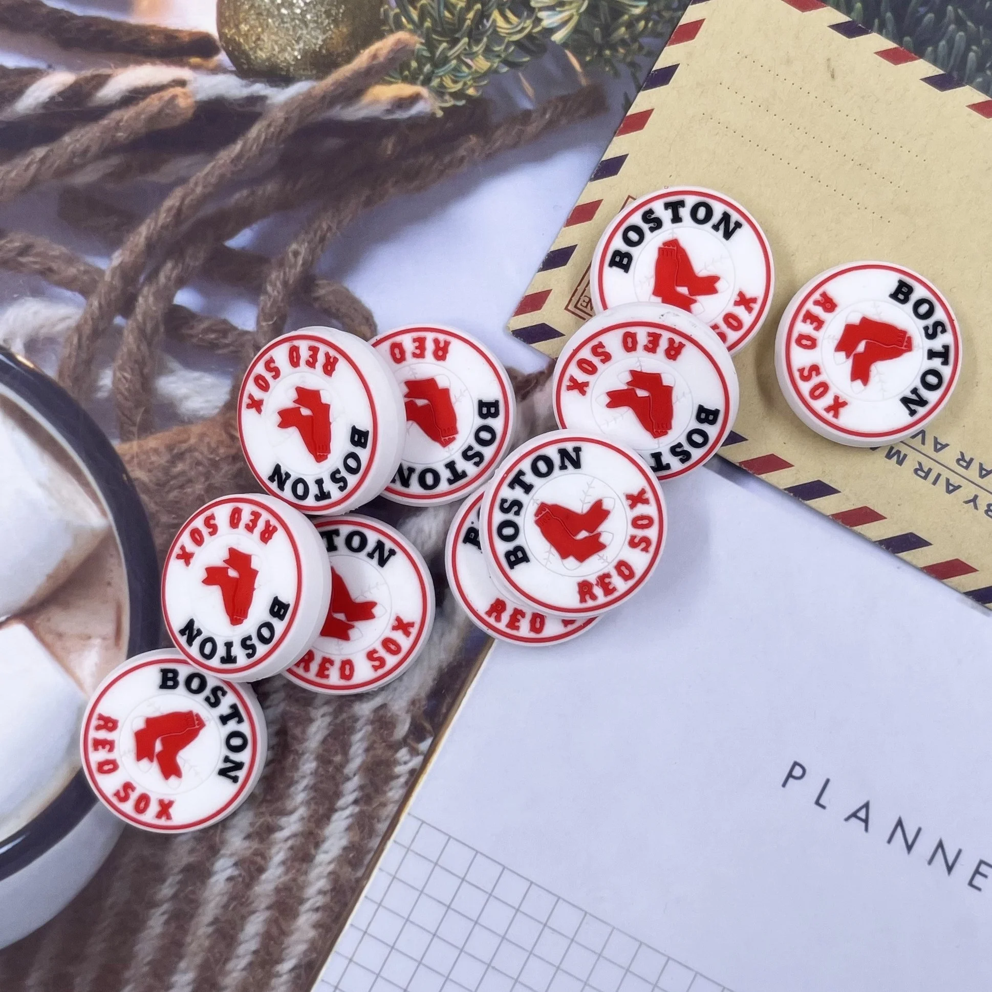 Wholesale Food Grade DIY Charms Necklace Bracelets Keychain Jewelry Cartoon Focal Bead Silicone