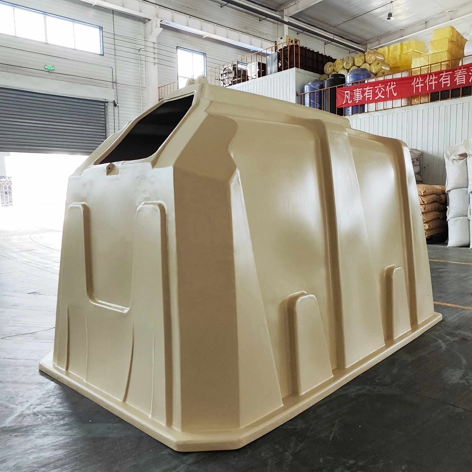 Polyethylene PE house 8mm hot dip galvanizing fence Calf island/House for calf lamb pasture dividually Feeding isolate bacteria