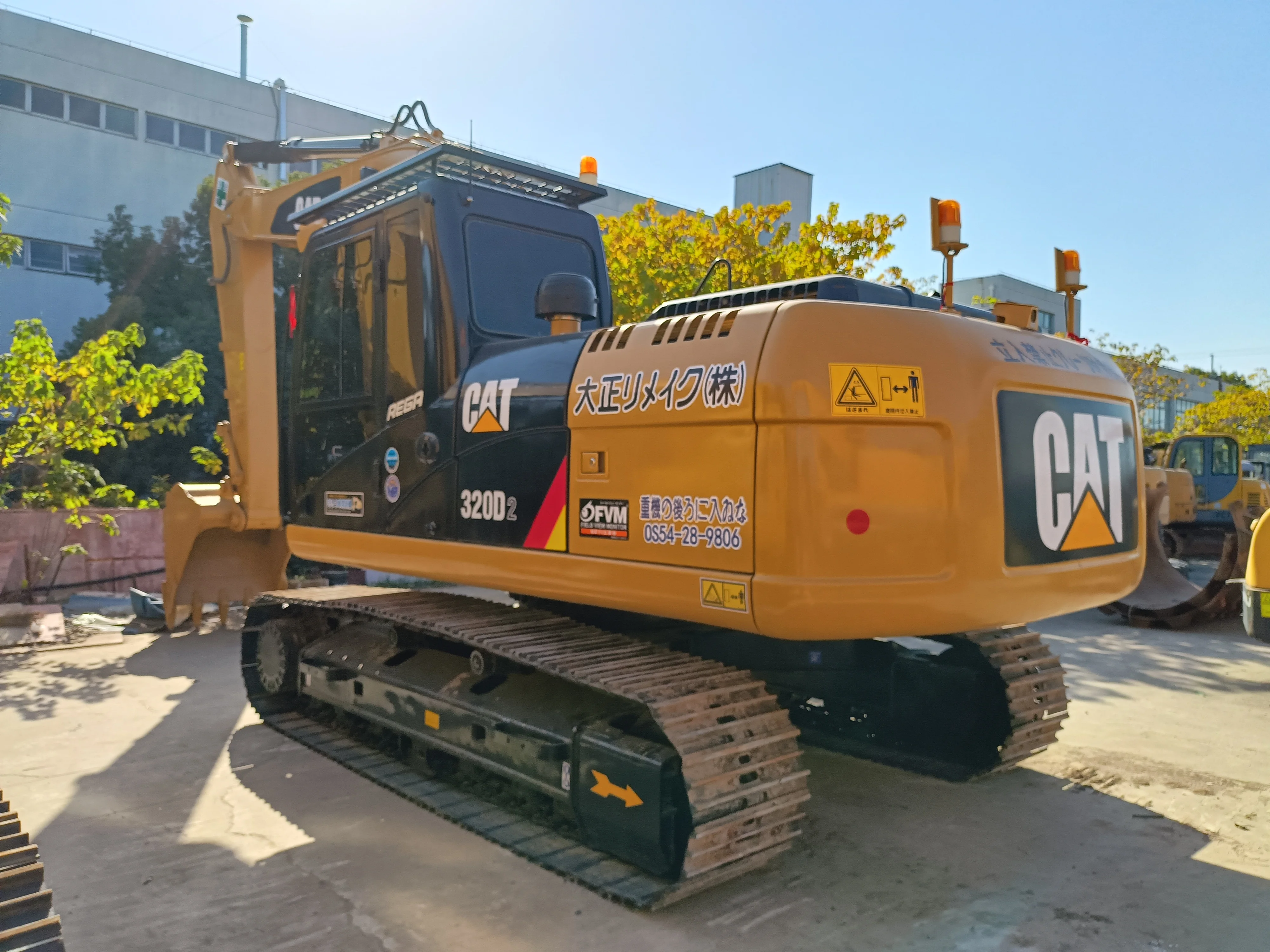 on sale Japan original CAT320D 2 used excavators caterpillar 20ton crawler heavy equipment cat320 Second hand digger