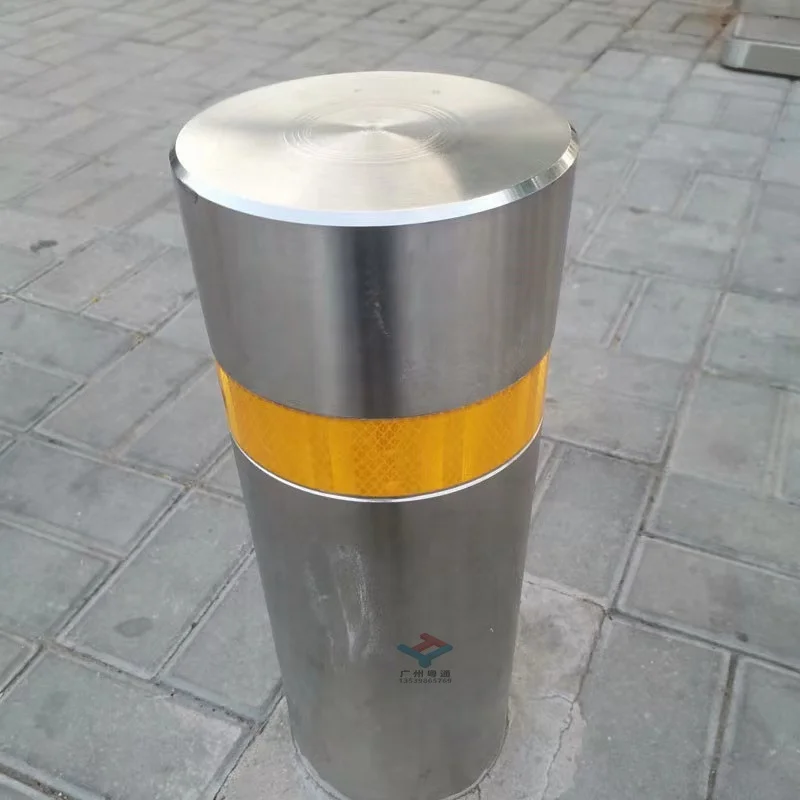 304 Stainless Steel Bollard School Parking Bollards Segmented Road in stock
