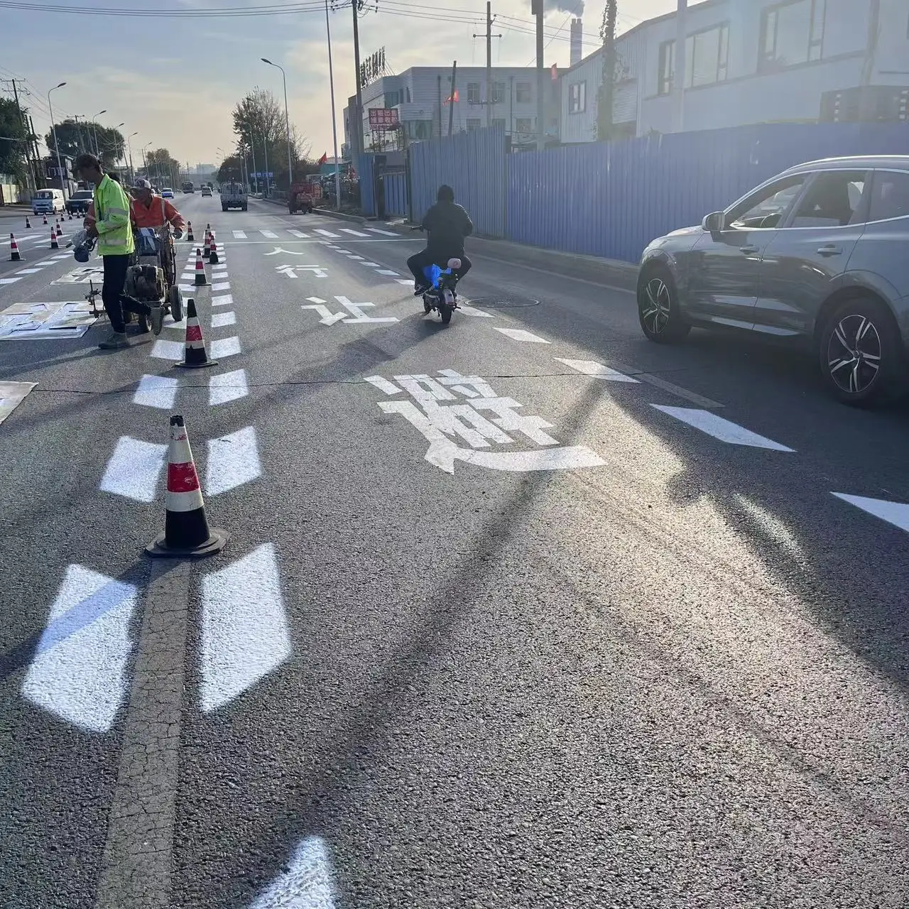 High quality road marking machine with graco pump sprayer paint machine