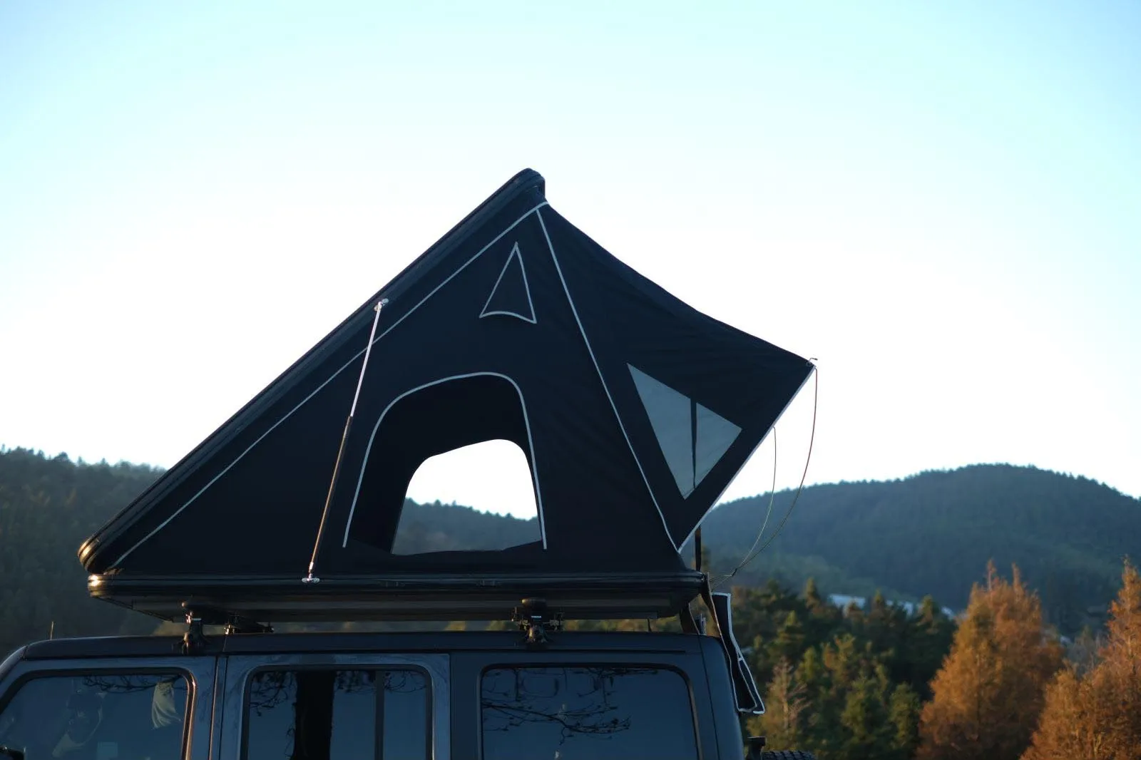 High Quality Canvas roof tent Extra large space Triangle Clam shell Hard tents for car