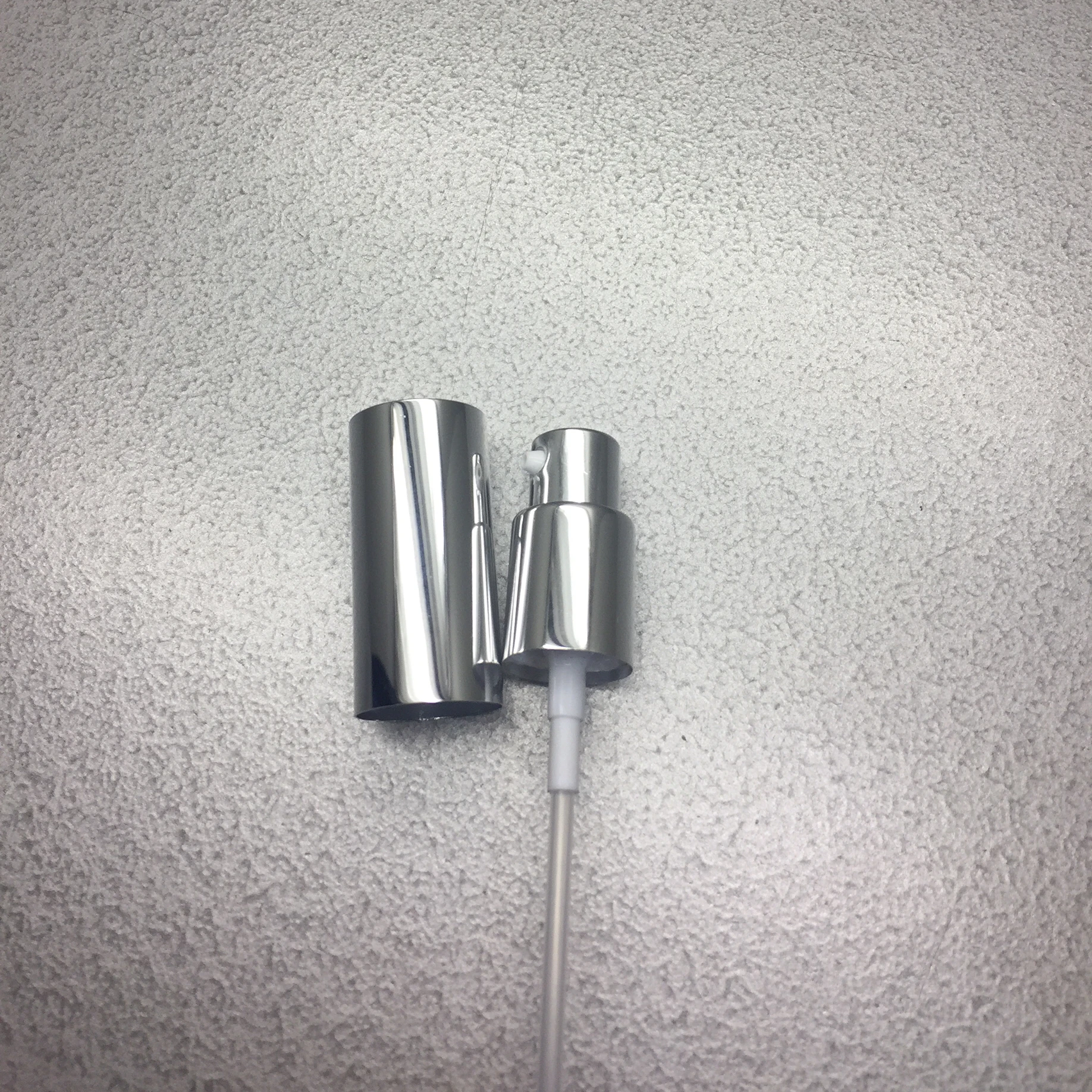 30ml cosmetic frosted face care serum lotion glass bottle with aluminum pump 30ml frosted glass bottle with aluminum pump