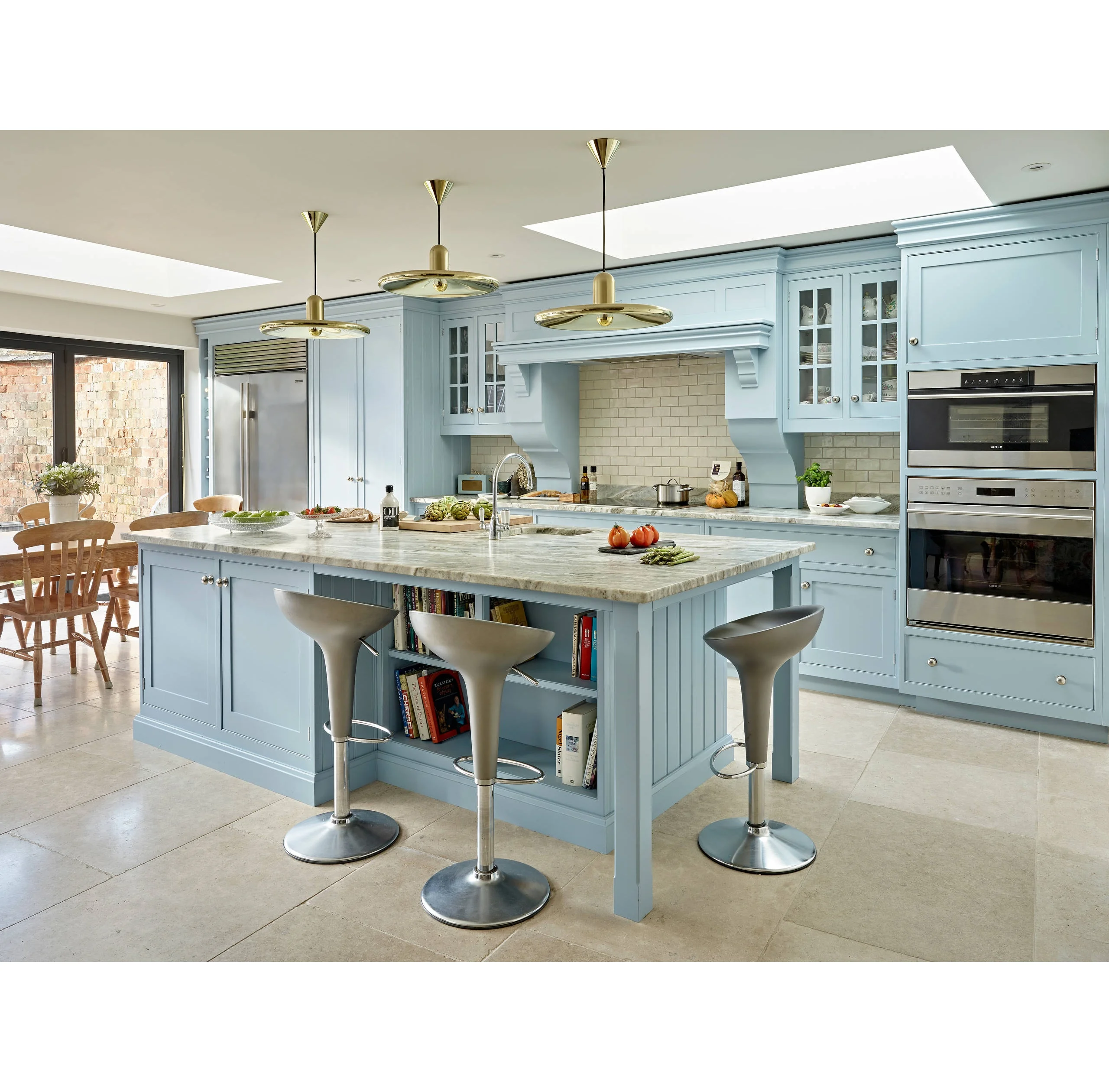 NICOCABINET Georgian Style Renovation Hampton Matt Blue Kitchen With Aurora Fantasy Granite Countertop