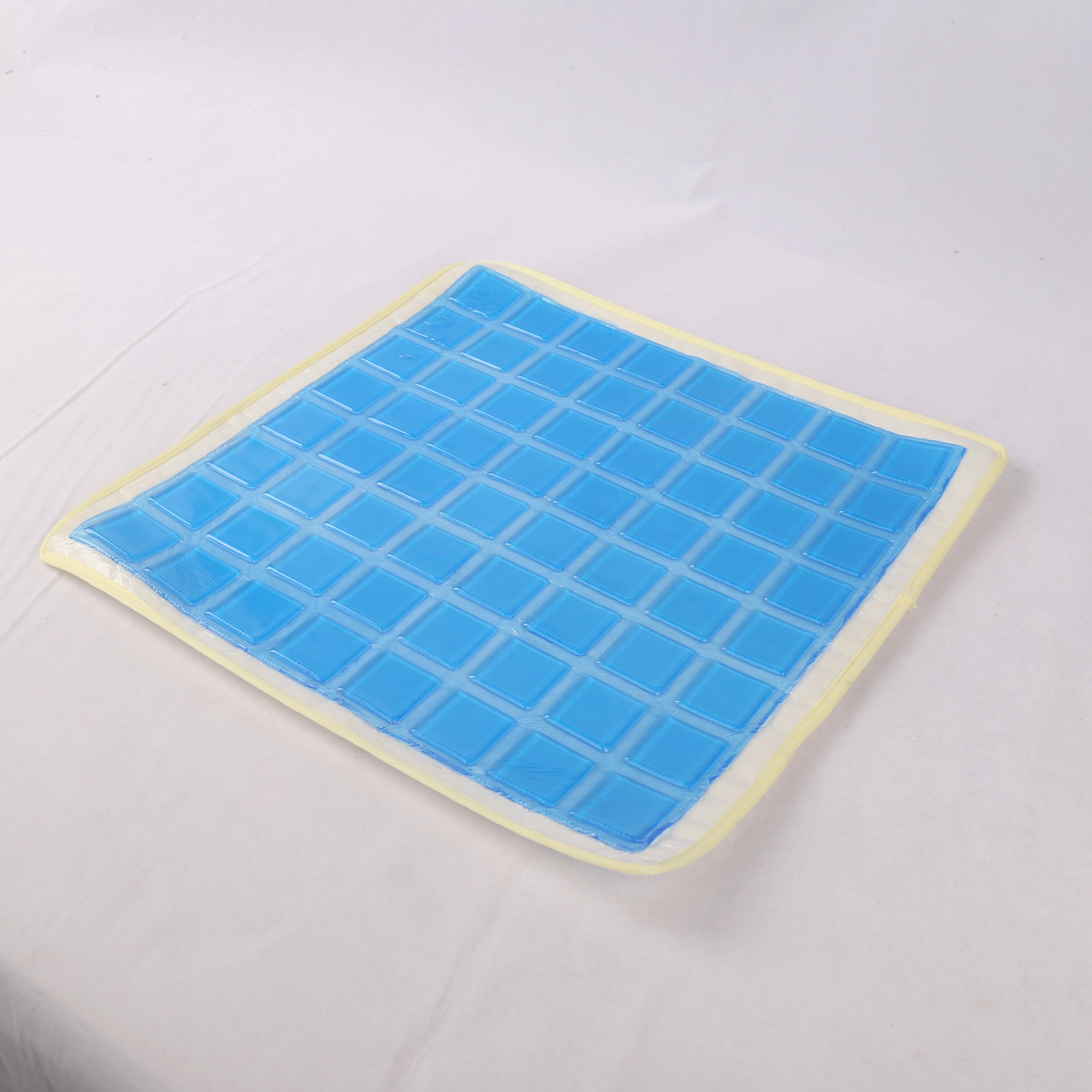 Office & Car Breathable elastic gel seat cervical pain relief cushion With Non-Slip Cover cooling mat for chair