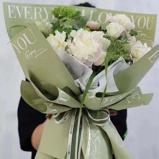 Factory wholesale luxury Valentine flower wrapping paper matte film gift bouquet wrapping paper