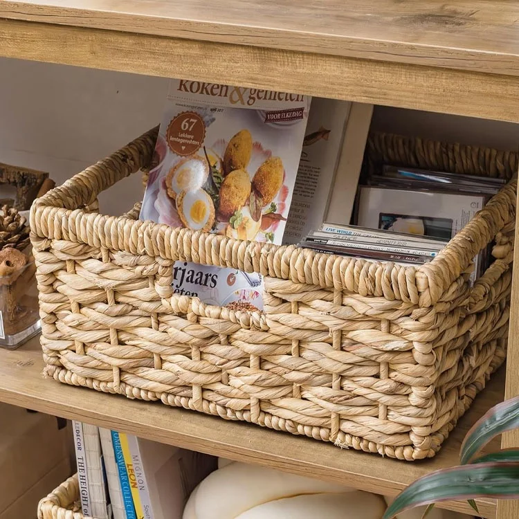 Customized Cheap Hand-Woven Corn Husk Storage Basket with 3 Handles for Organizing