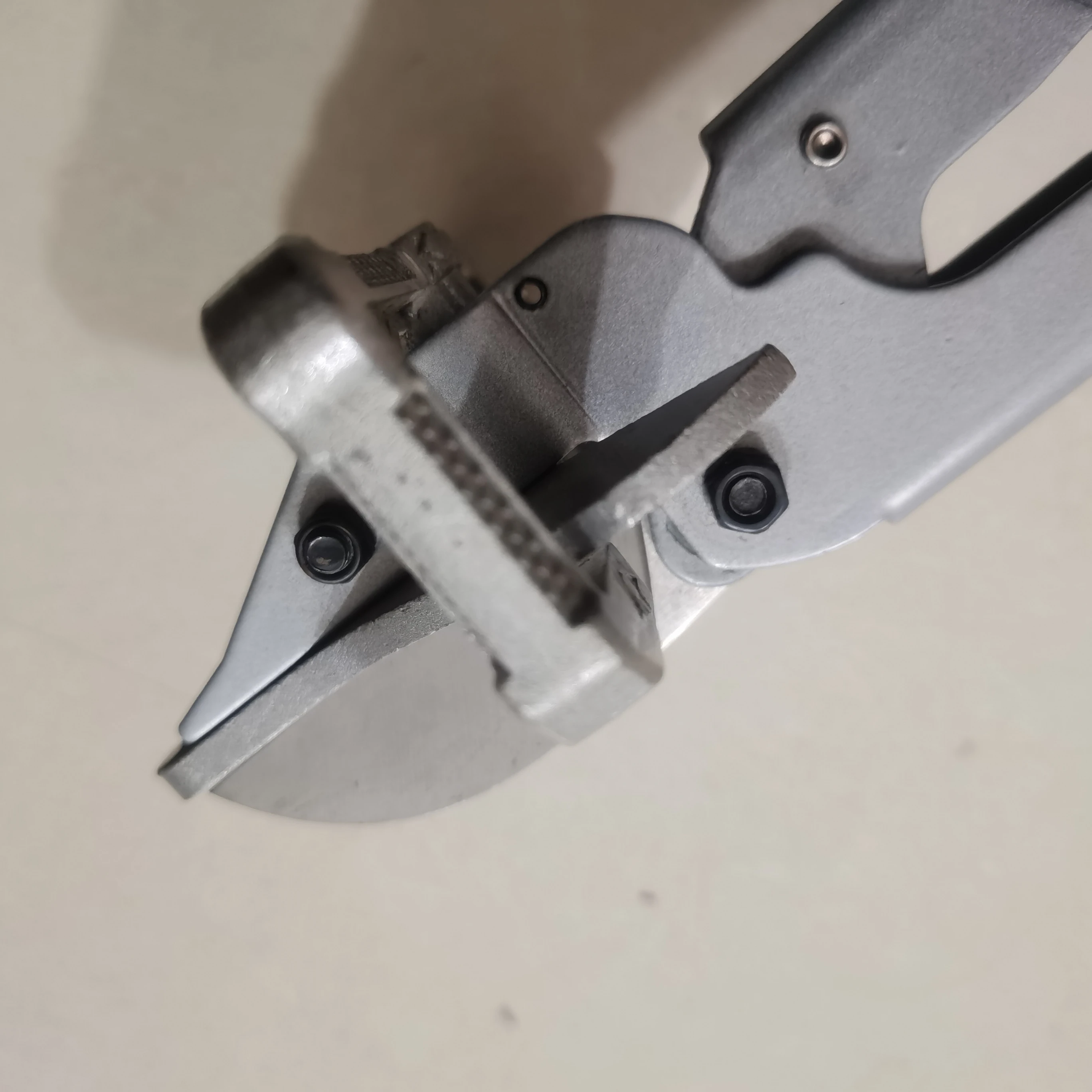  angle rubber strip scissors