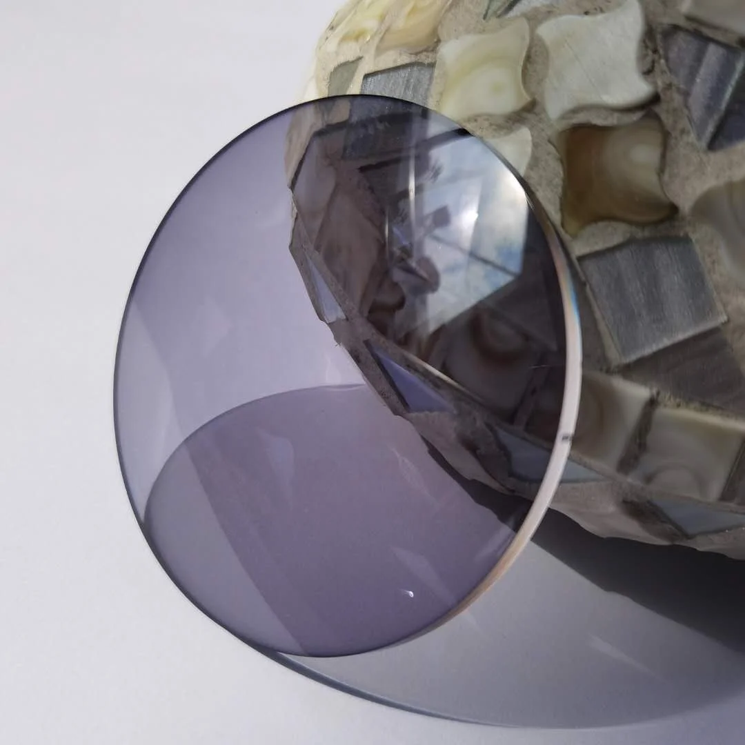 Jiangsu Danyang 1.60 SHMC Cut Blue photo grey plastic lens