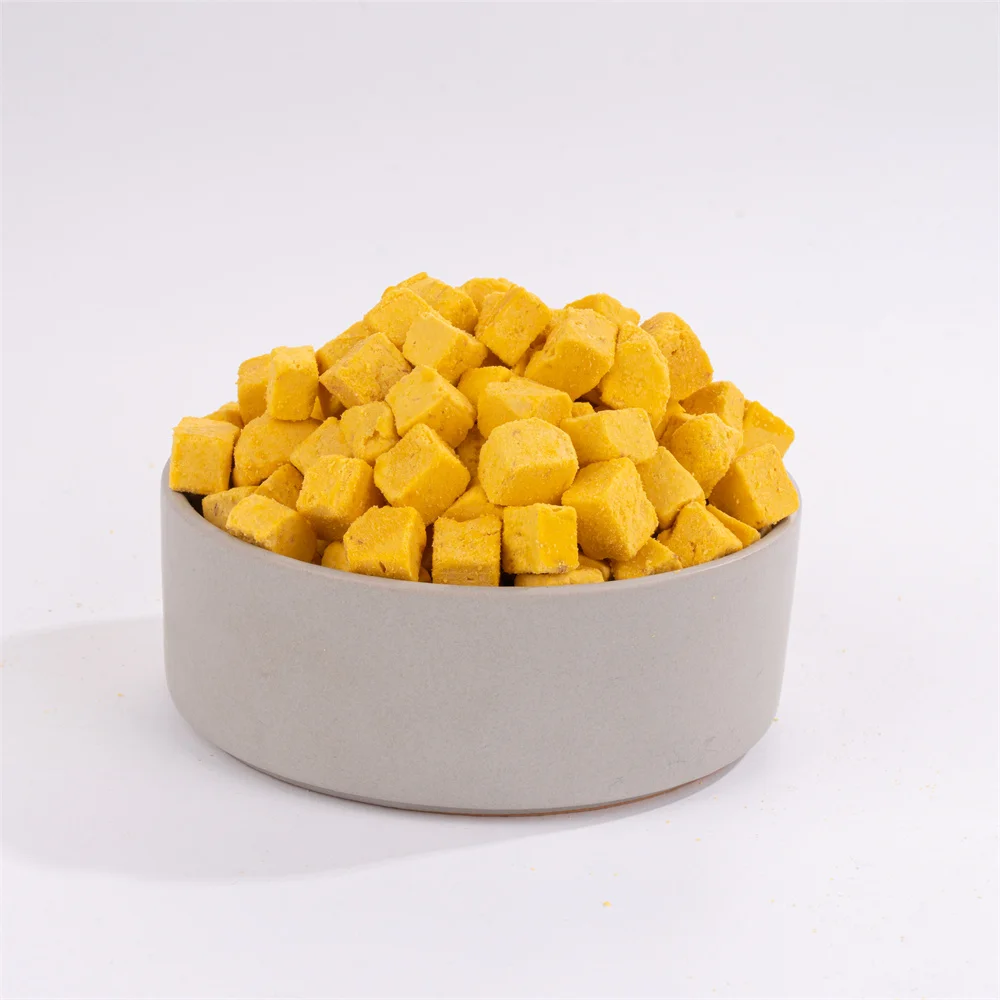 A must-eat egg yolk freeze-dried snack for puppies and kittens to develop Suitable for young dogs and cats