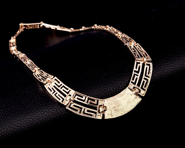 4PCS Diamond Necklace Earrings Bracelet And Ring 18 K Gold Plating Jewelry Sets