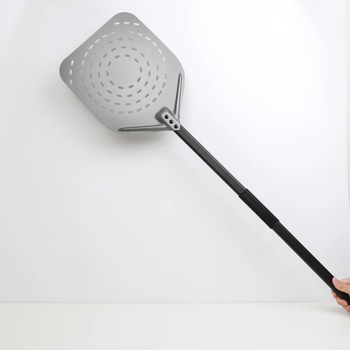 12 inch 13 inch hard film punching pizza shovel pizza transfer flip shovel consumer and commercial aluminum alloy