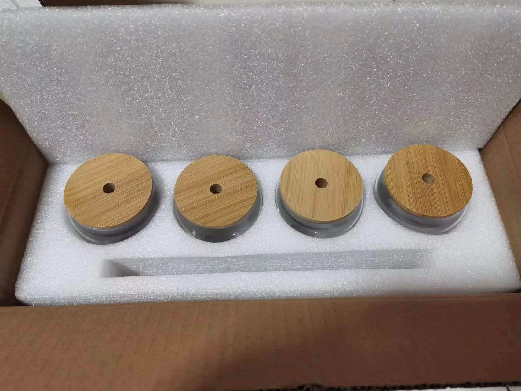 Ribbed Vertical Strips 16oz Can Shaped Glass Cups Beer Iced Coffee Drinking Glasses with Bamboo Lids Straw