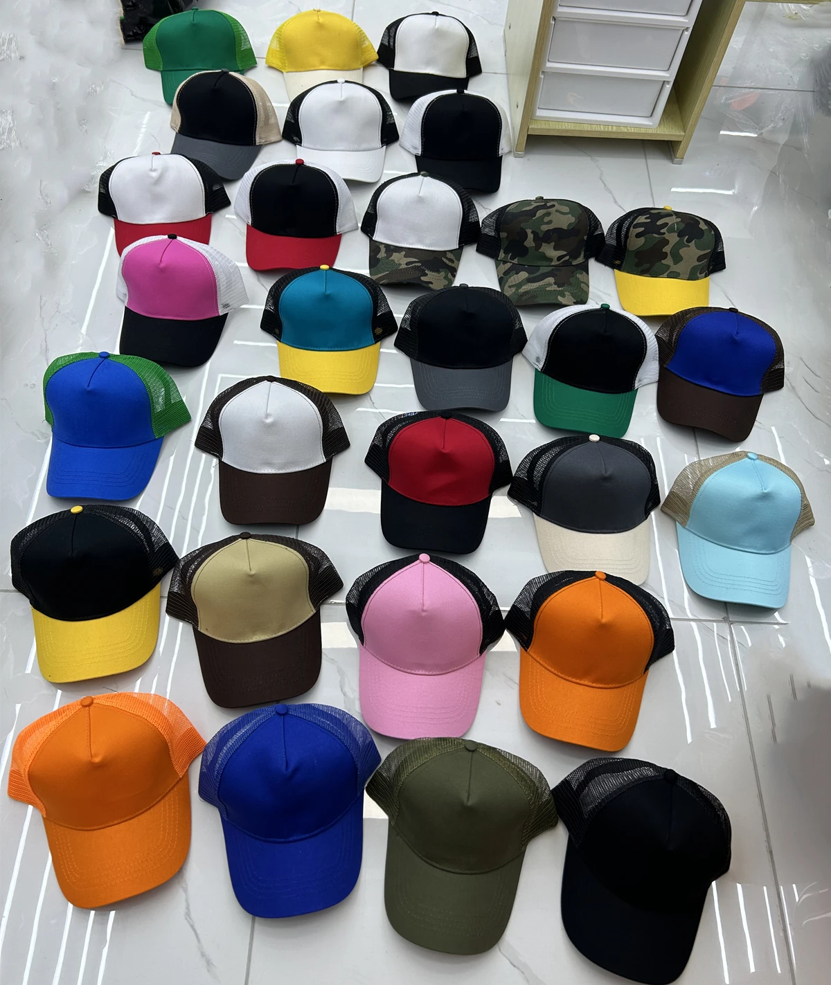 Custom High Quality 5 Panel Blank Plain Truck Hat Back Mesh Snap Back Truck Cap Blank Cotton Mesh Gorras Wholesale Trucker Hats