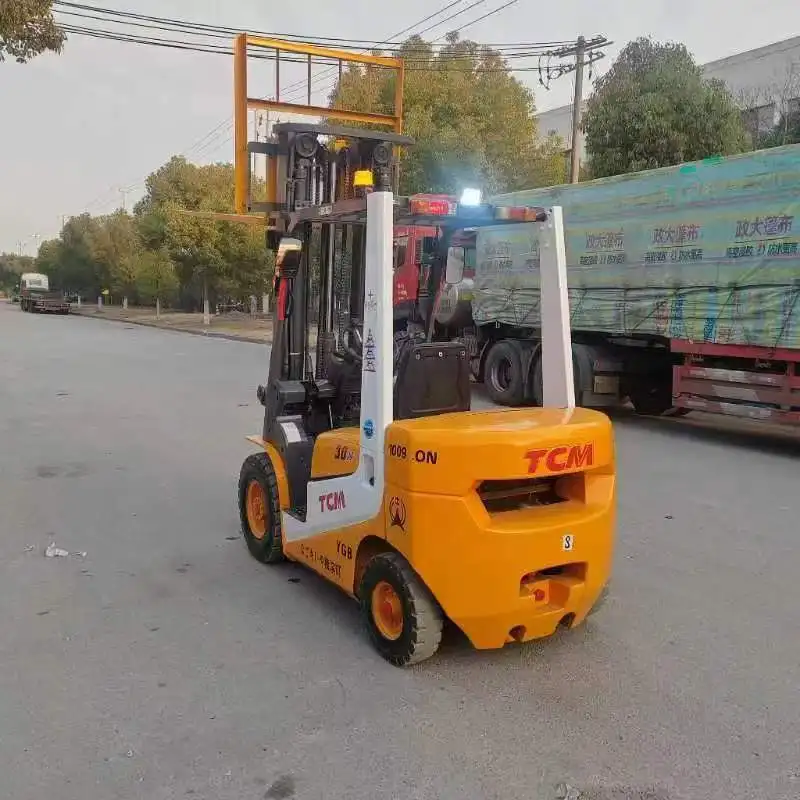 Low price second hand TCM FD30 diesel forklift high quality used TCM FD30 forklift in stock
