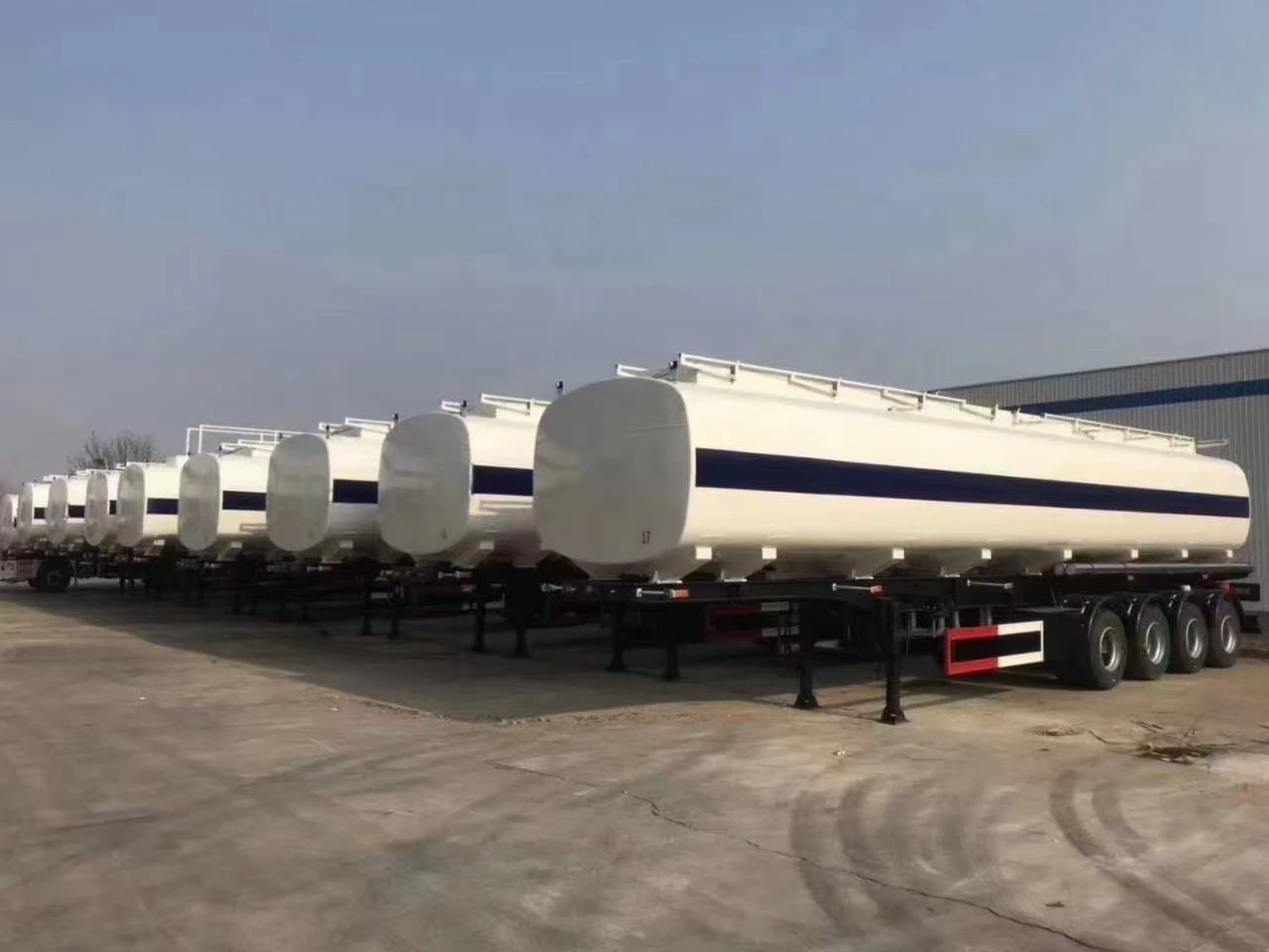 Low Prices 3 Axle Bitumen Tank Truck Asphalt Tankers