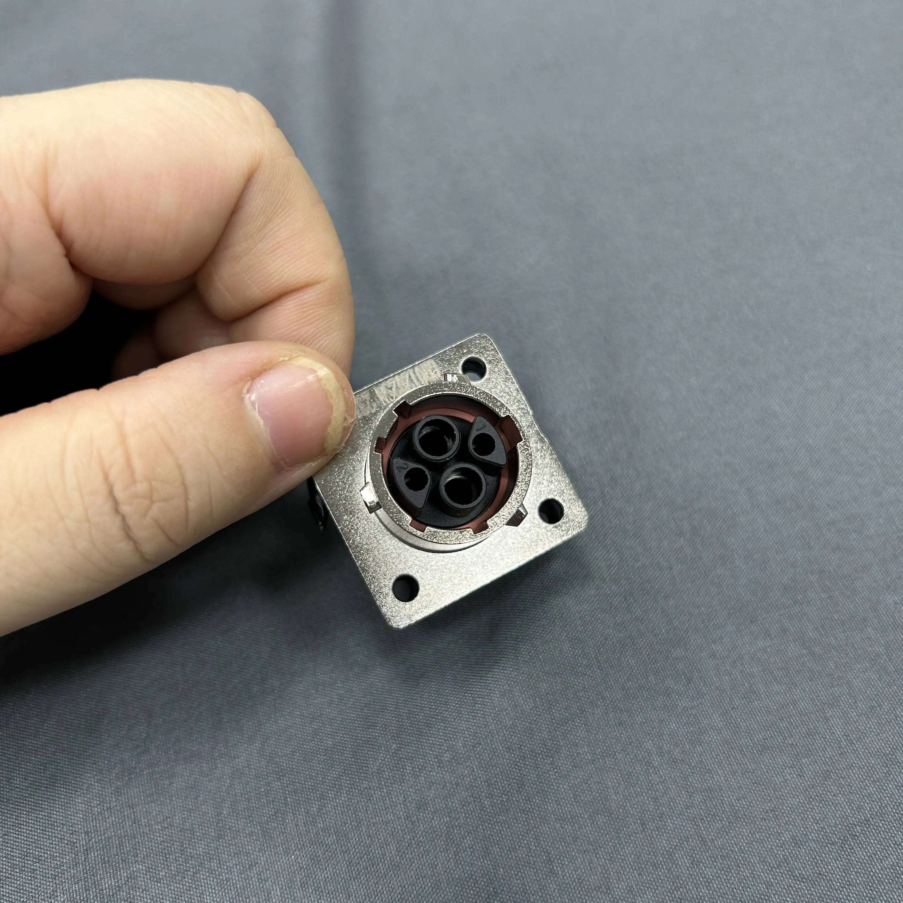 electrical terminal connectors 2 pin connector GT Series two-core signal connector socket - keyless