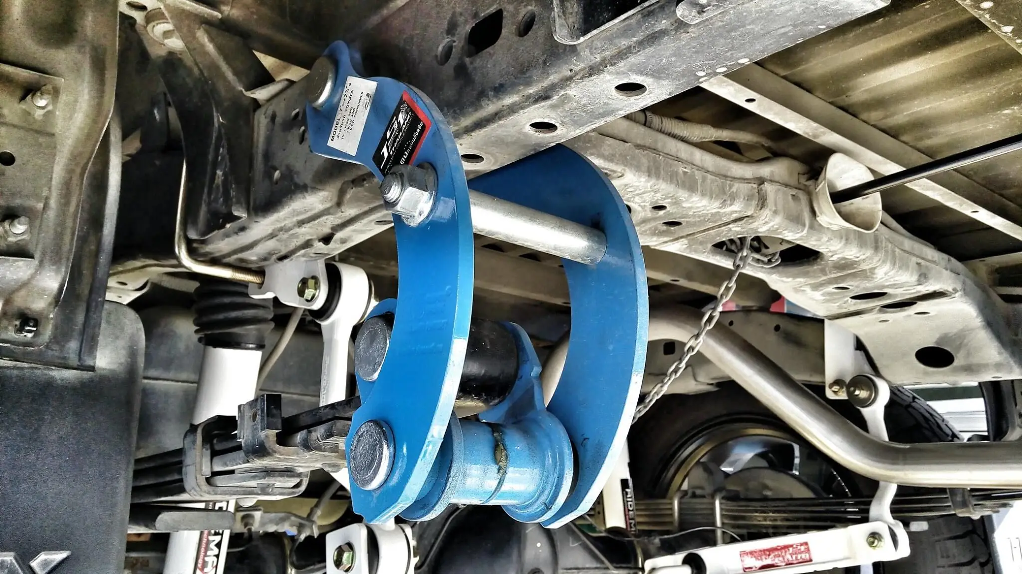 Rear Suspension Leaf Steel Spring Double Shackle 2-Inch Lift Kits For Triton L200