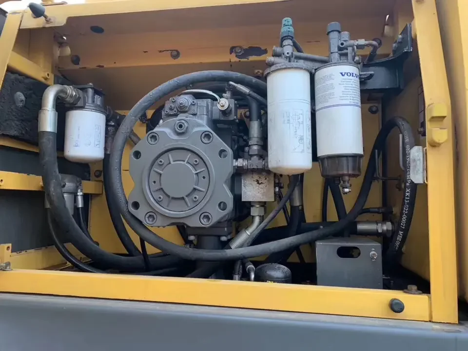 Used Volvo excavator EC460 large earthmoving work machinery ec460blc for sale