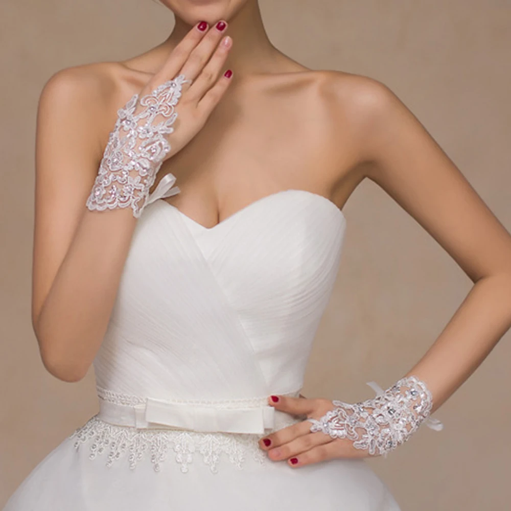 New Short Fingerless Lace Bridal Wedding Gloves Women Wedding Accessories Embroidered Bridal Tulle Hand Gloves Wrist Length