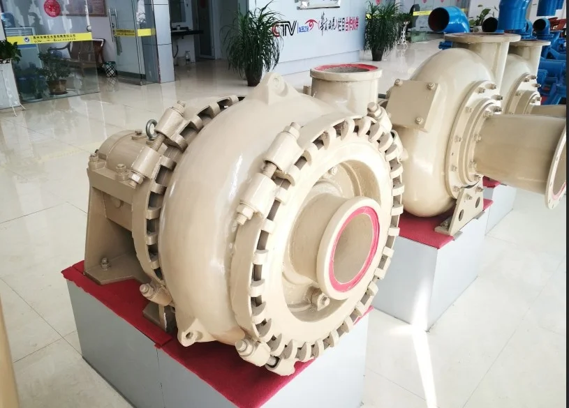 
centrifugal end suction sea sand pump sucks sand 