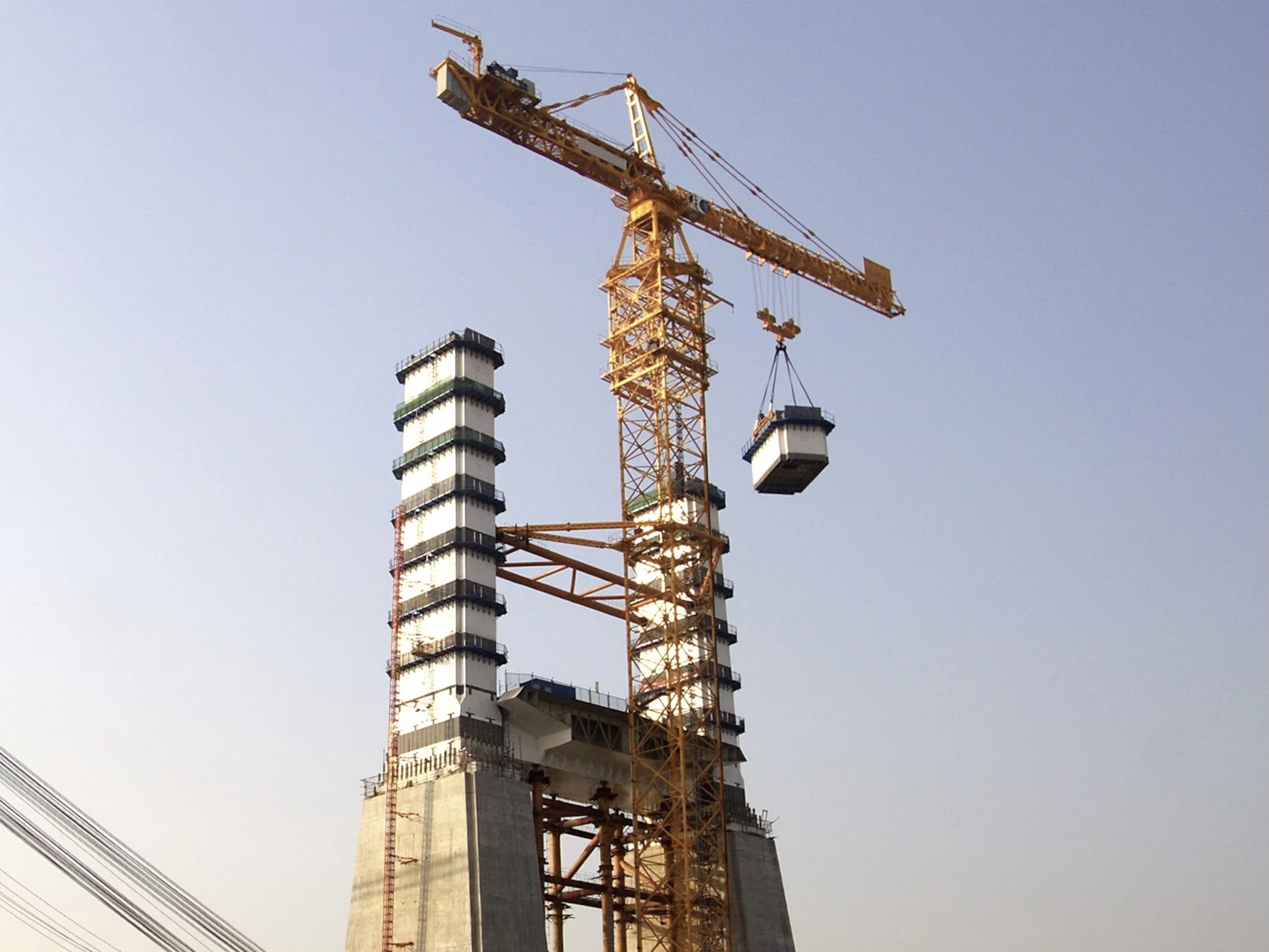 China Tower Crane D5200-240 with High Quality for Sale