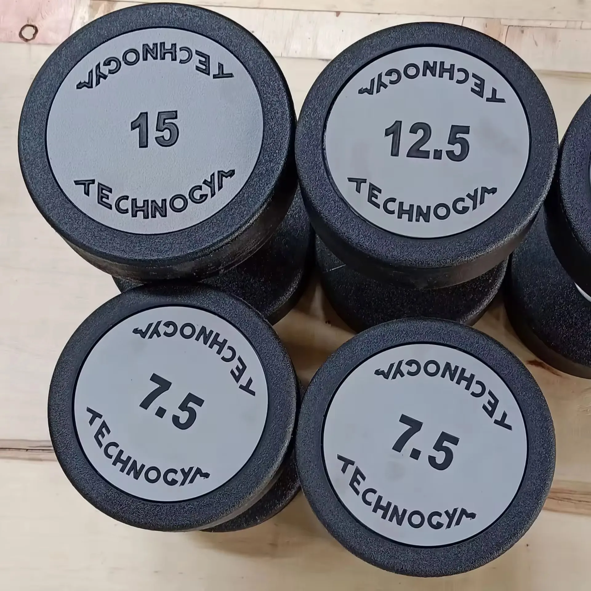 Hot sale dumbbell with technogym logo gym dumbbell rubber dumbbell