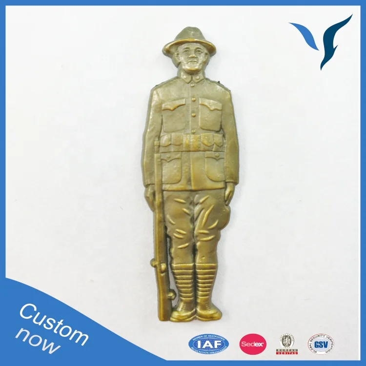 Cloisonne Pines Metalicos Custom Chess Game Metal 3D Soft Enamel Lapel Pins China