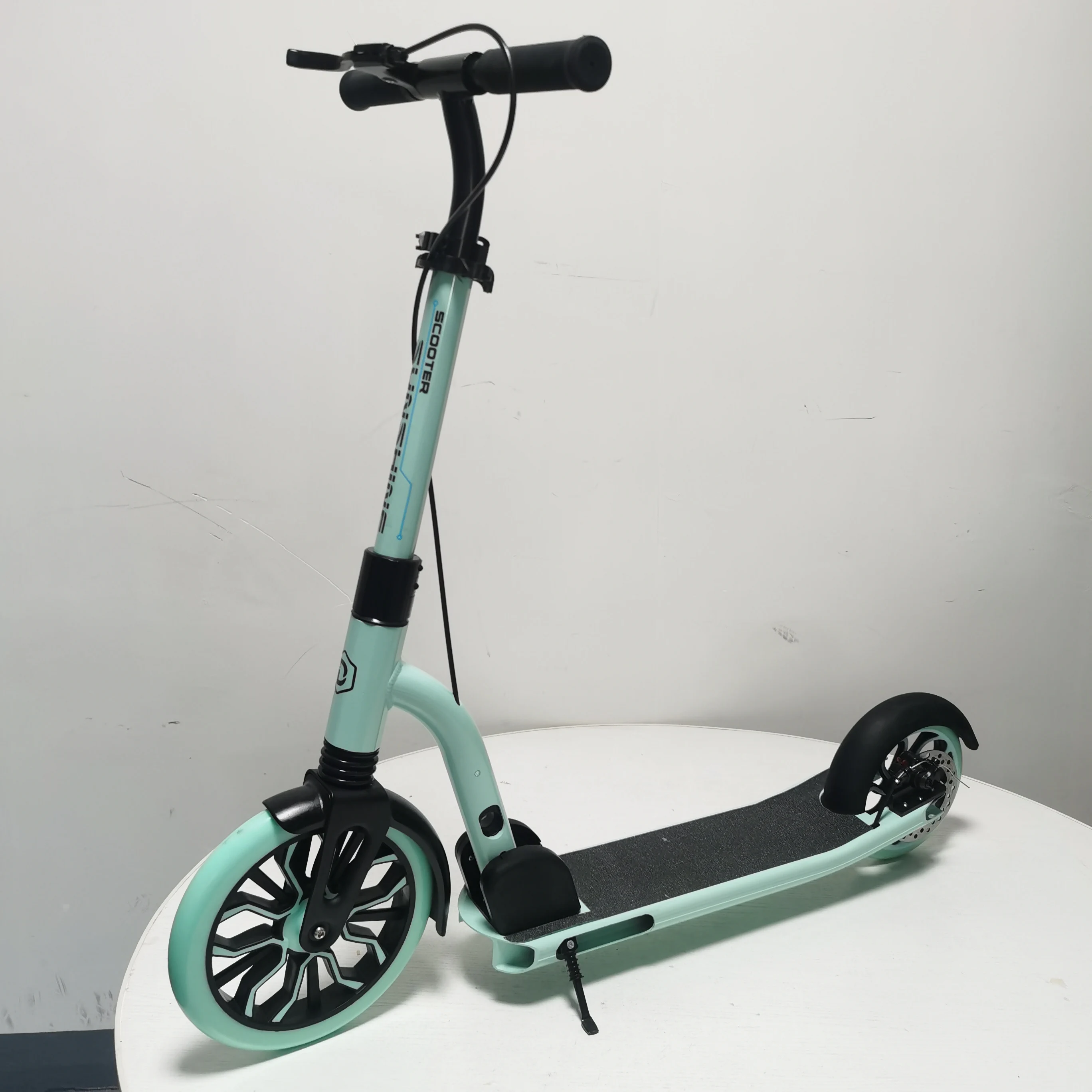 Adjustable Height Scooter for Adults and Teens Large Sturdy Wheels for Smooth Ride Kids Scooter Folding Scooter