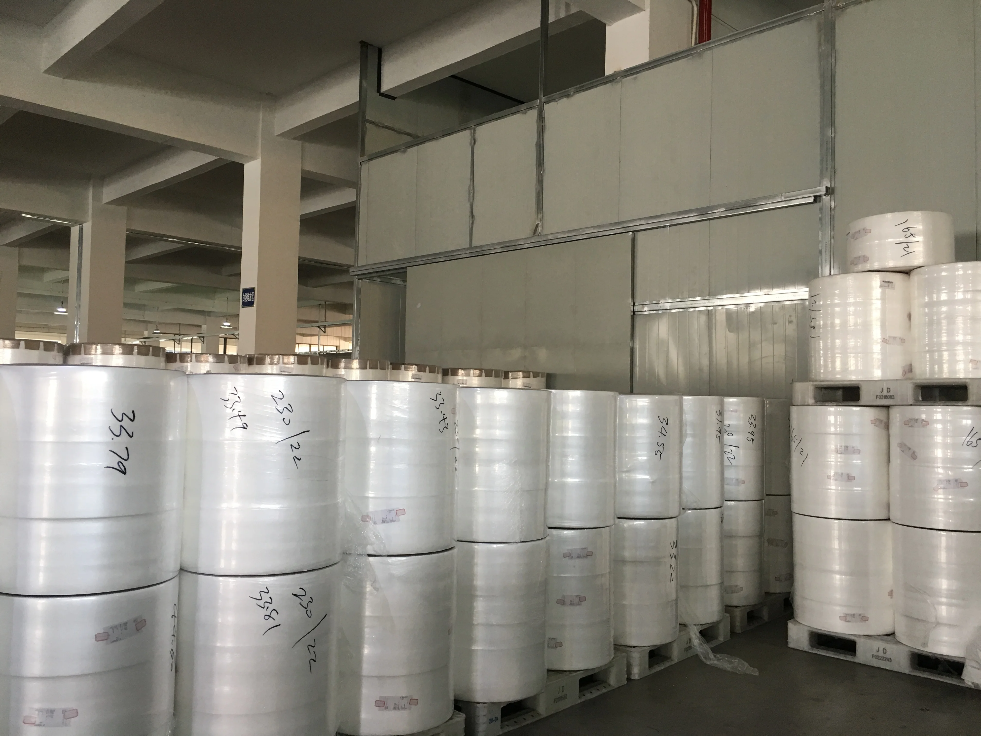 High Quality waterproof pp material melt blown nonwoven fabric non woven polypropylene rolls