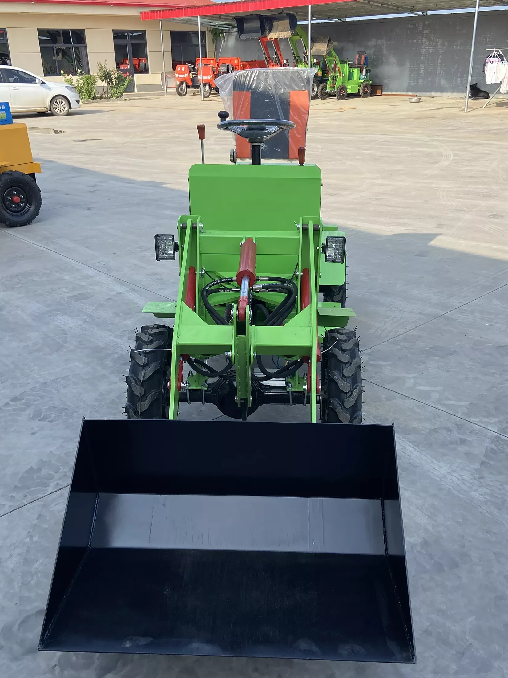 Маленький мини-погрузчик на 500 кг Электрический мини-колесный экскаватор-погрузчик с запчастями заводская цена