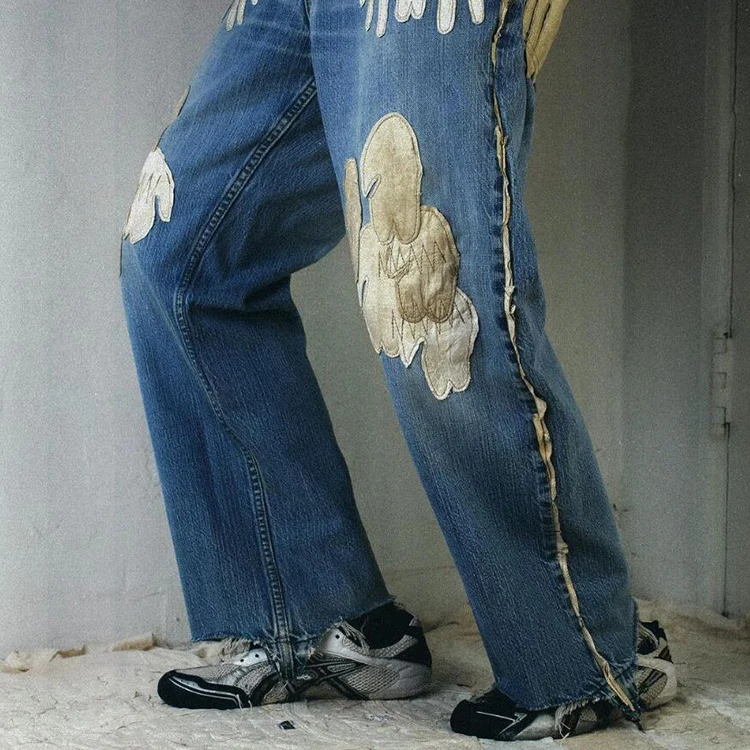 Мужские джинсы с нашивками