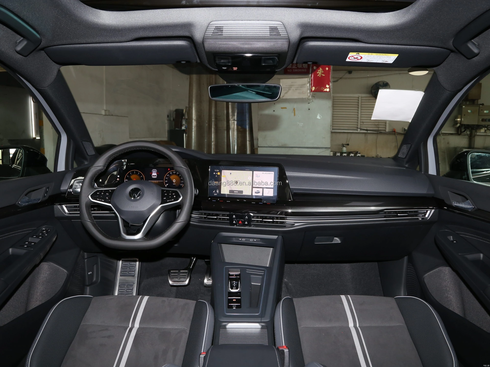 2024 new automatic car VW Golf hatchback FWD 7-speed DCT 1.4T 150Hp L4 turbocharger gasoline LHD vehicle with sunroof and LED