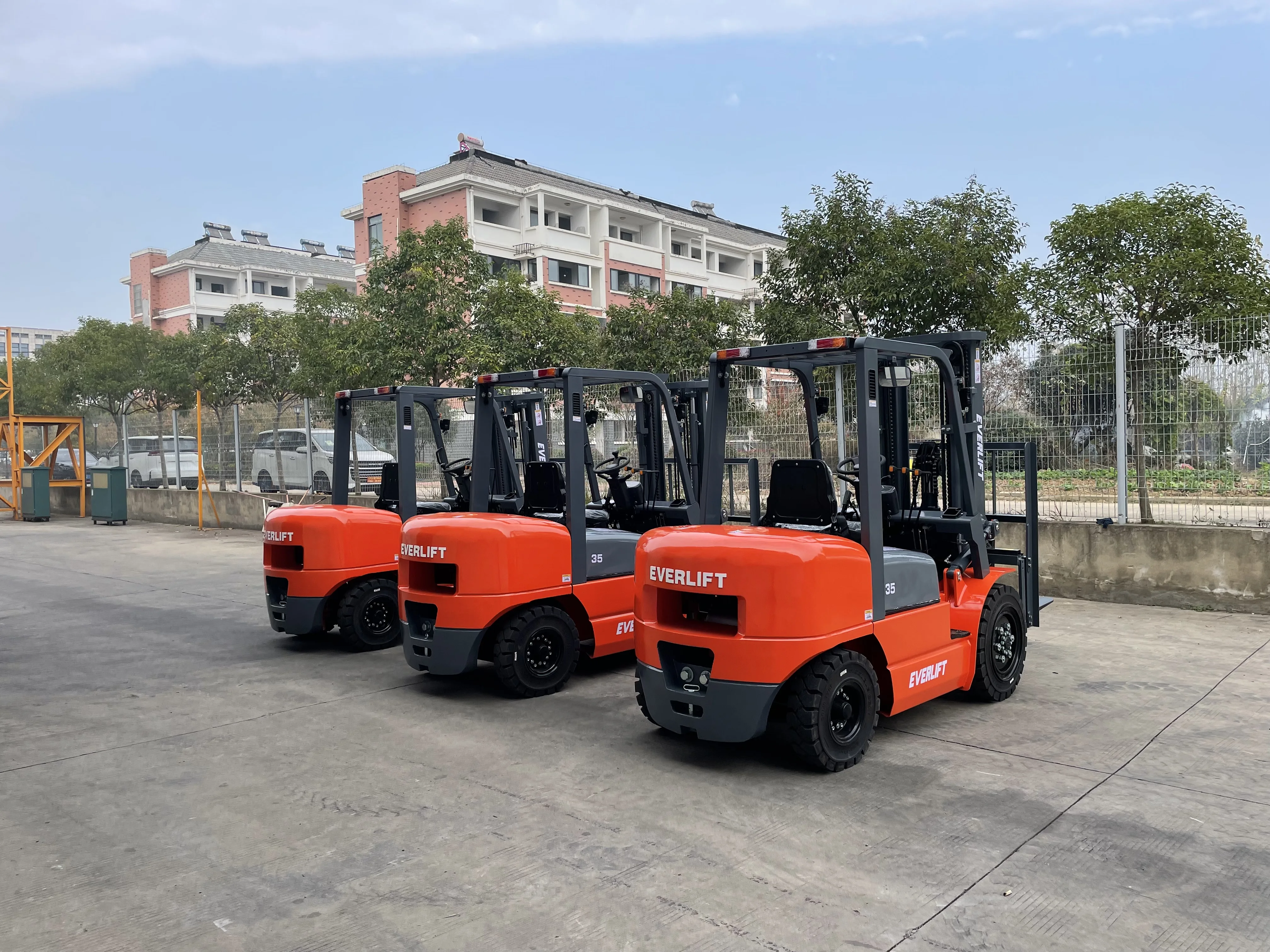 HELI forklift  Diesel forklift truck 2t 2.5t 3t 3.5t 5t 10t max 7 meter China forklift option isuzu nissan mitsubishi engine