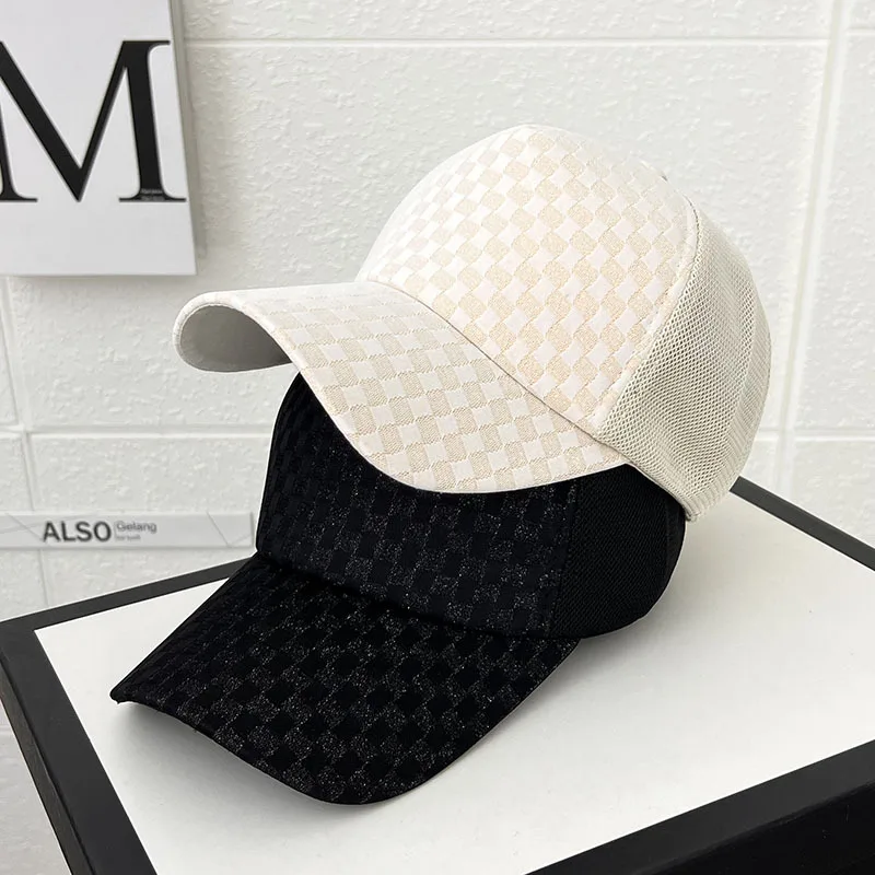 Luxury Plaid Hat Korean Fashion Summer Outdoors Sunshade Hat Women Men Fashion Baseball Sport Cap Designer Hats Catalogue
