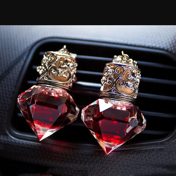 Perfume Pendant Car Vent Clip Air Freshener Diffuser Hanging Glass Fragrance Bottle Heart Shape Crystal Perfume Bottles