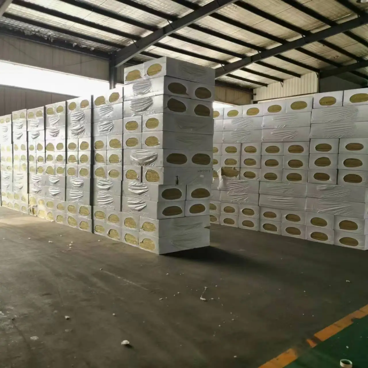 Огнестойкая жесткая изоляция из минеральной ваты