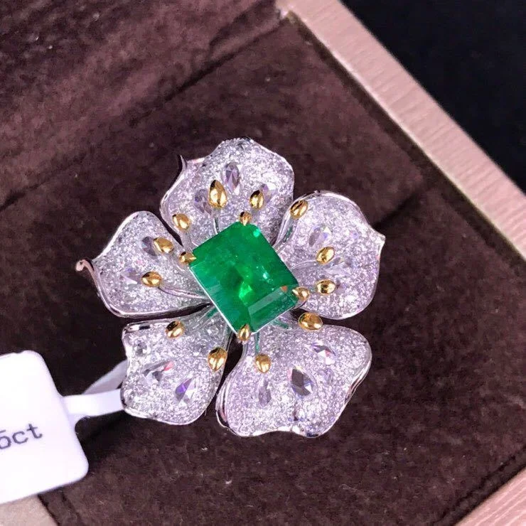 Vintage Big Three Petals Flower Ring Green  White Gold Color Party Cocktail Decorate Women Jewelry Unique Design Gifts