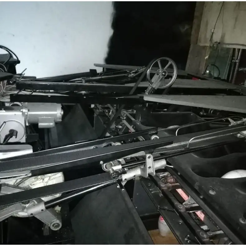 
AMF 90XLi bowling lanes 