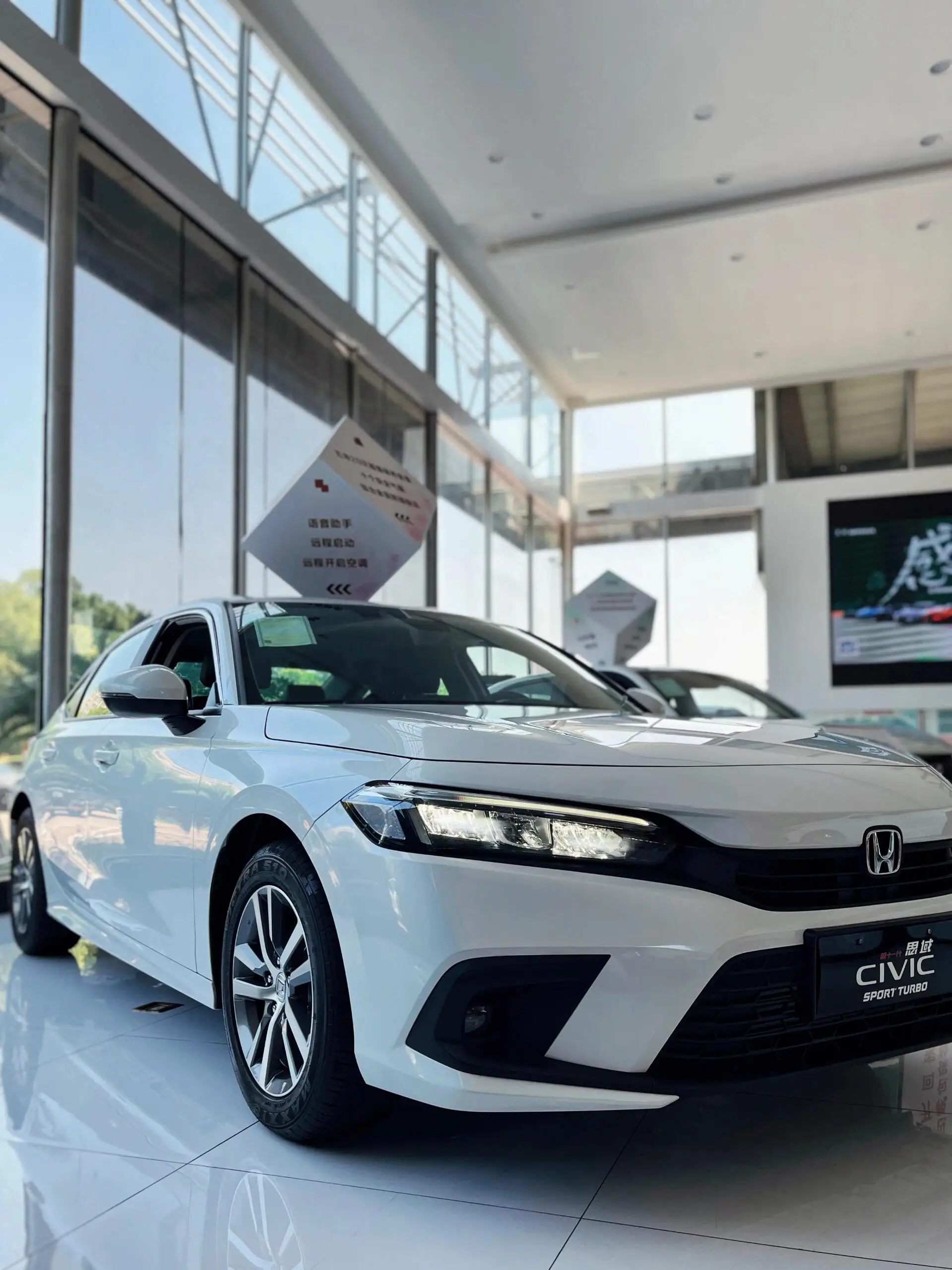 2024 HONDAs Civics седан бензиновый 1 5 T 129PS L4 95 кВт/180 нм R16 CVT Edition LHD Подержанный автомобиль для продажи