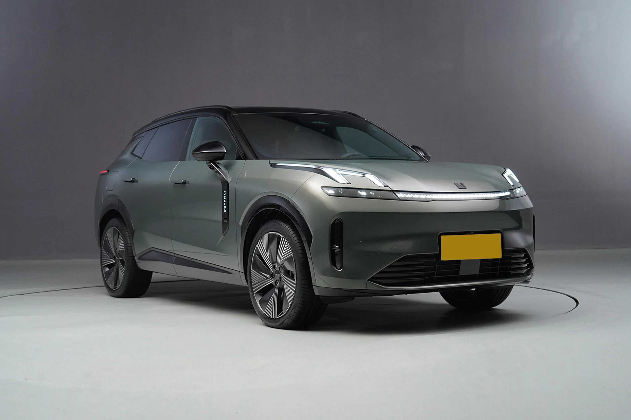 Lynk & Co 08 2024 version 03 06 02 09 new car 2023 EM-P time limited edition ternary lithium for sale with high quality