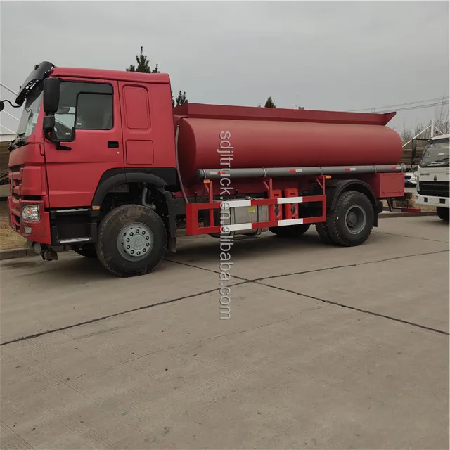 Low Price Chinese HOWO Water Tank Trucks 10 Wheeler 20000L Carbon Diesel Steel Engine  Tanker Truck for sale