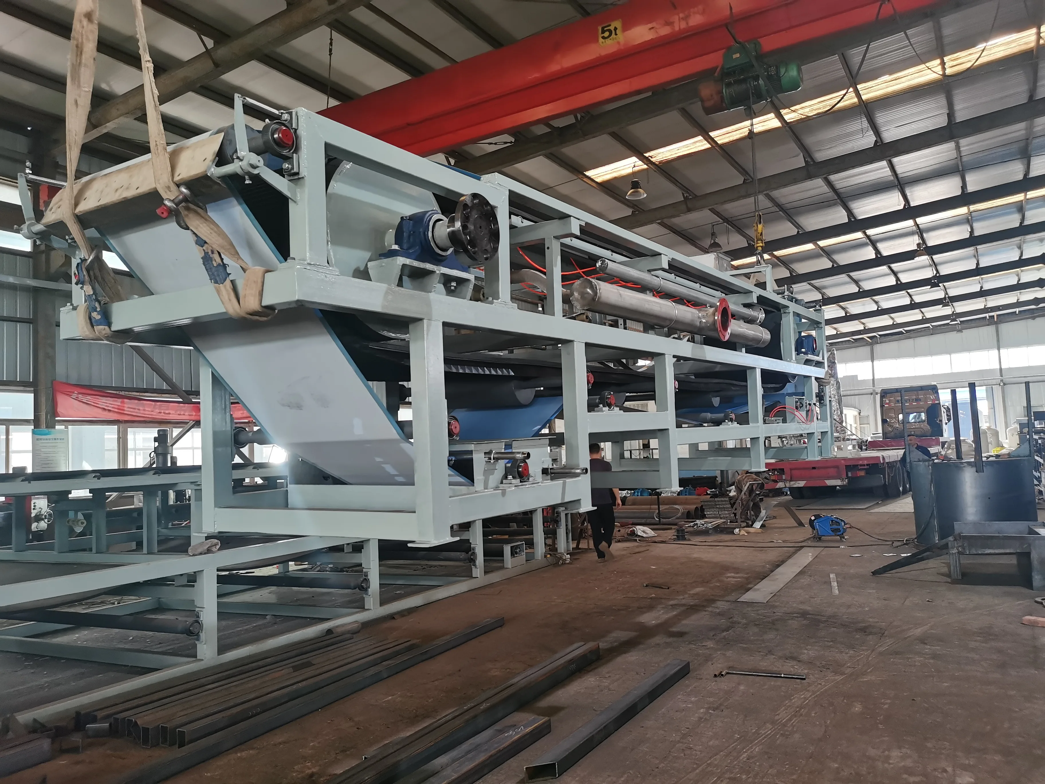 Vacuum Belt Filter Press Wastewater Sewage Treatment Sludge Dehydration Machine Automatic Efficient Continuous Cheap price