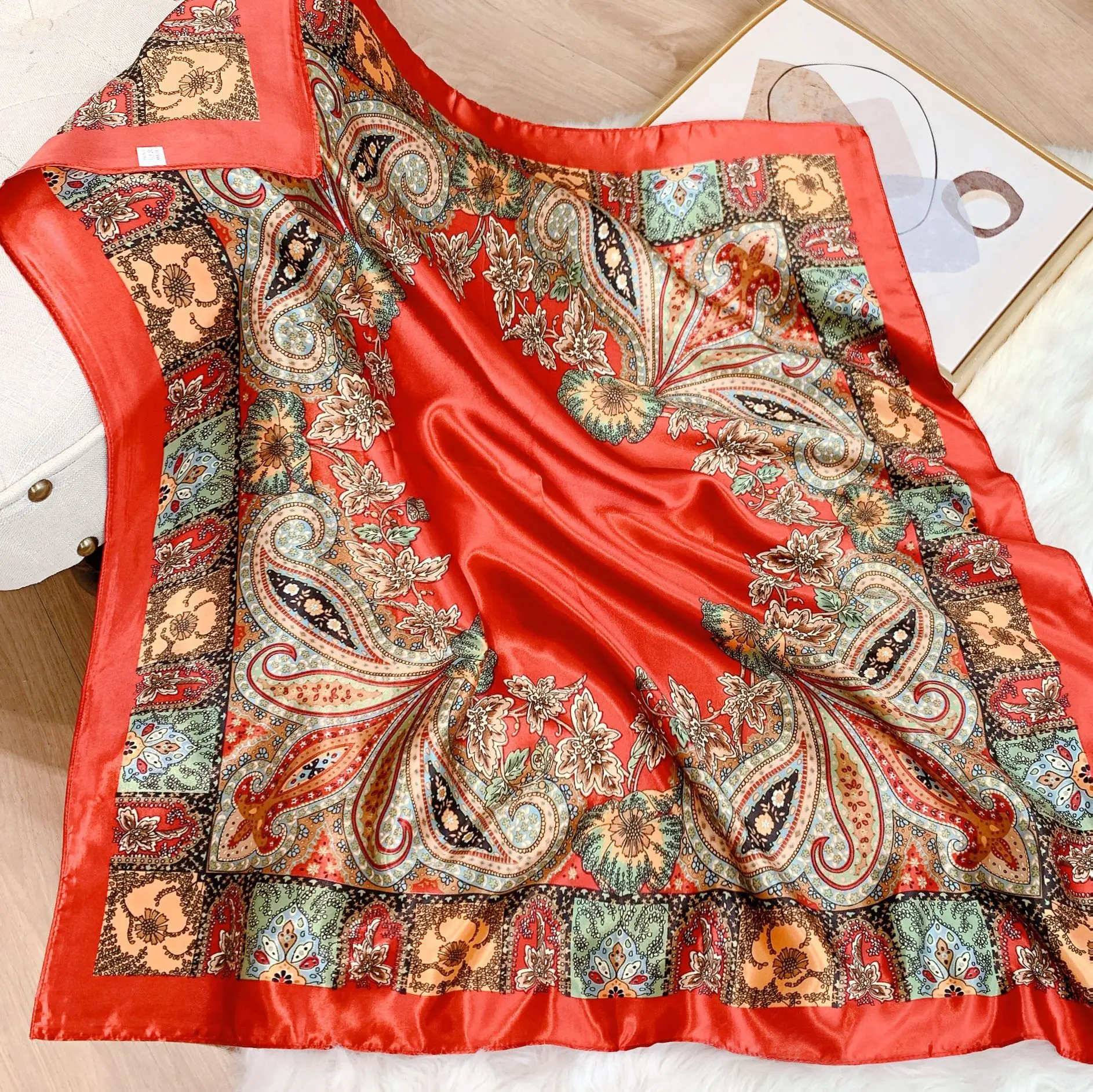 Женский платок с собственным