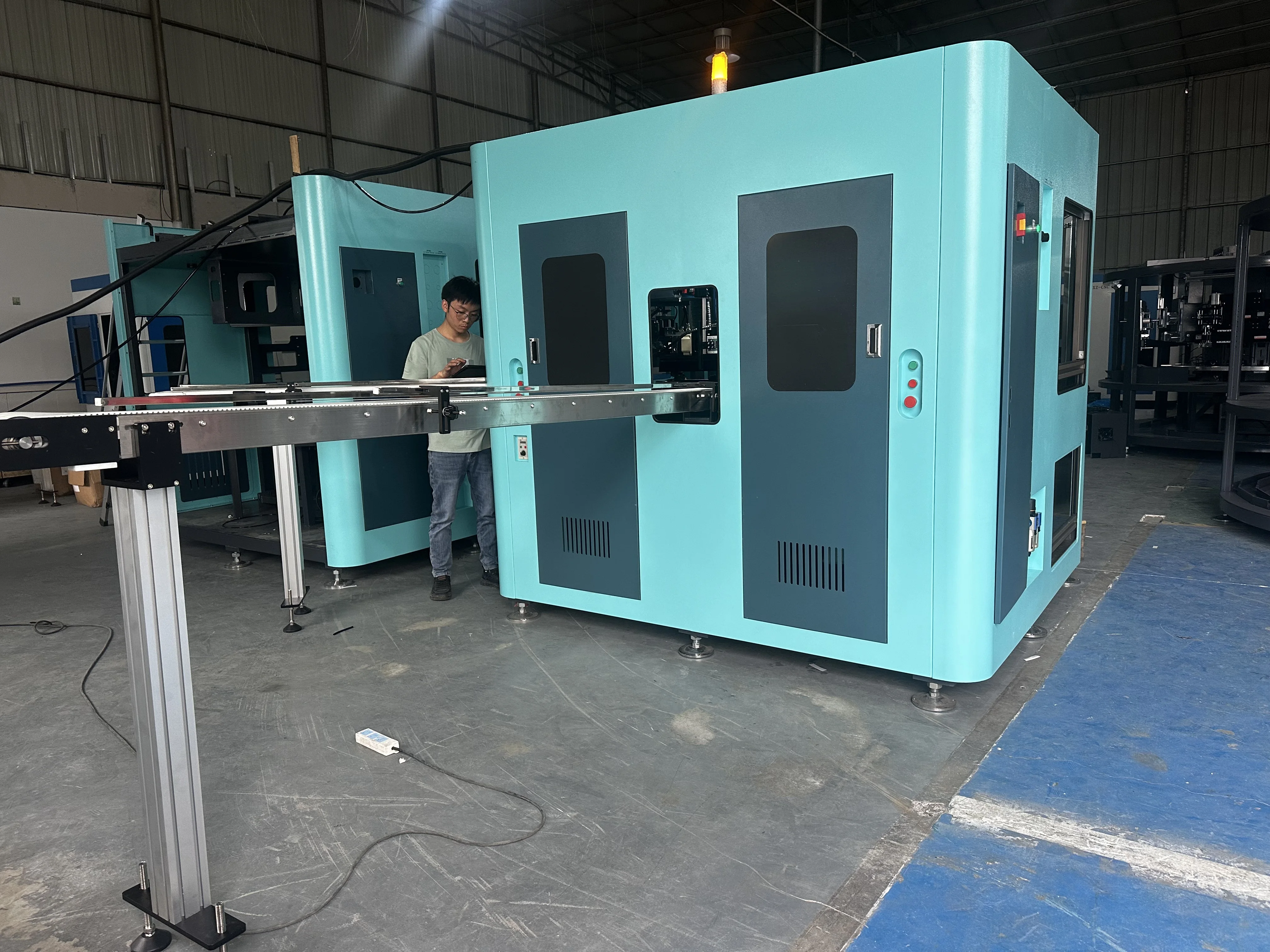 Automatic Perfume Bottle Machine Botella Cosmetic Plastic Glass LED UV Screen Printers with CCD Image Positioning